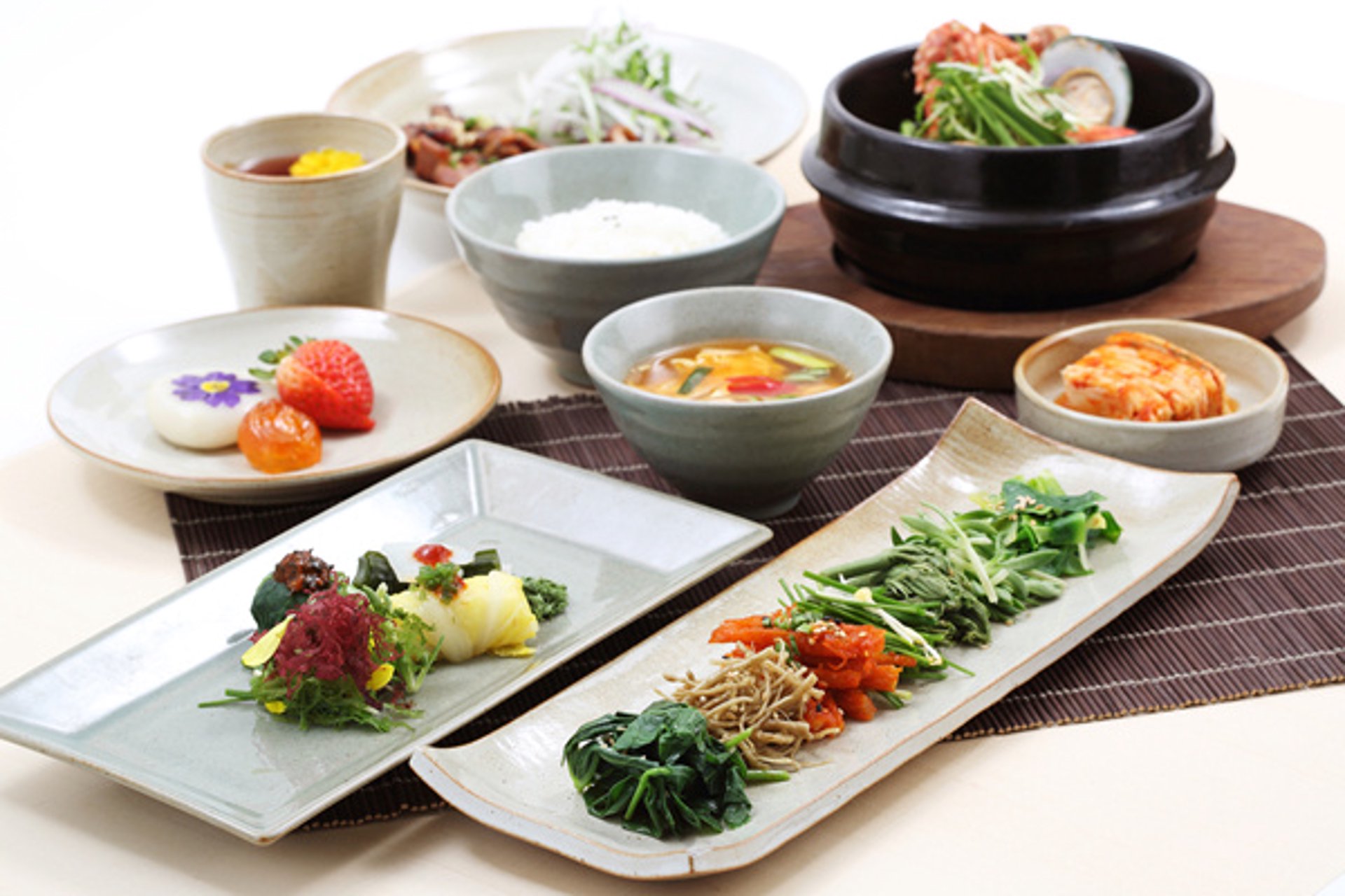 初探美食世界:新手如何优雅步入厨房